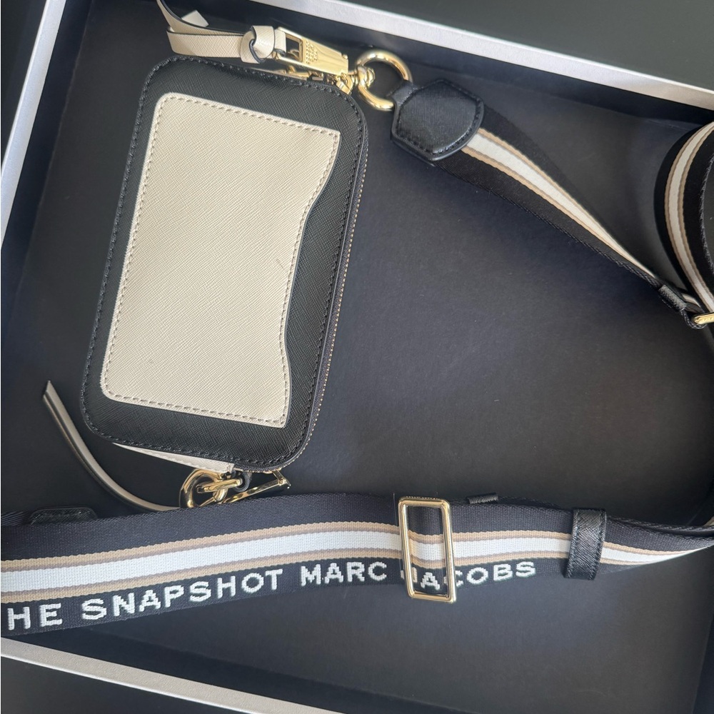 Marc Jacobs Black and Cream Crossbody Bag - like new